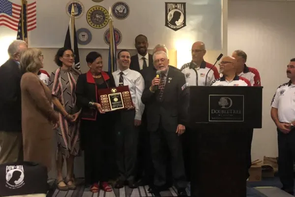 Pat Mulholland receives award at Veterans Council Dinner Dance