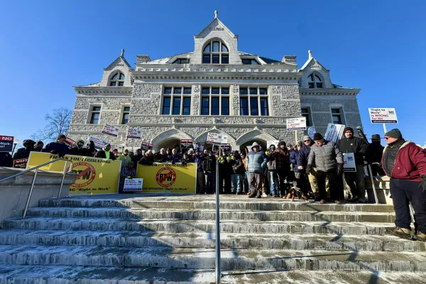 New Hampshire union members rally against right to work legislation