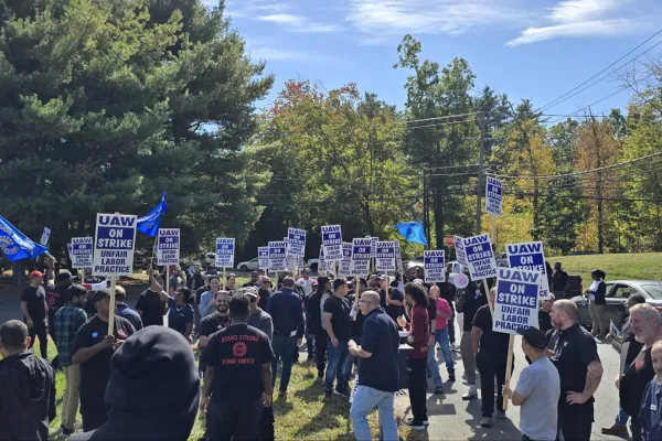 Local 379 members on strike