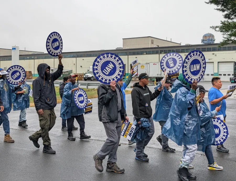 Local 379 on strike
