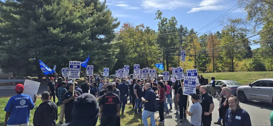 Local 379 members on strike
