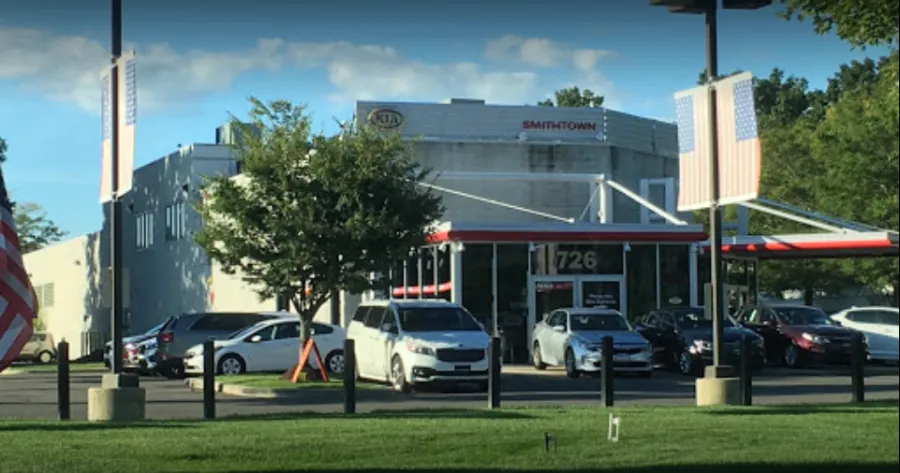 Smithtown Kia facility