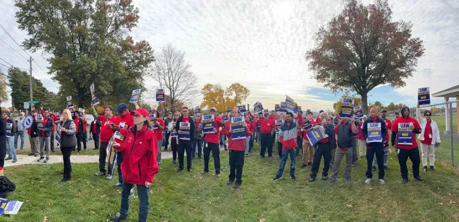 Local 405 members rally outside Triumph facility in October 2026