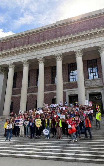 Local 5118 HGSU Calls Strike Authorization Vote After Practice Picket with HAW